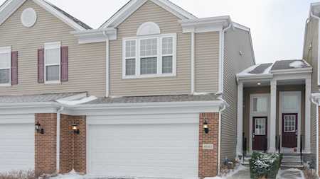 10S411 Carrington Circle Burr Ridge, IL 60527