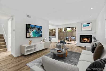 8127 Caminito Sonoma La Jolla, CA 92037