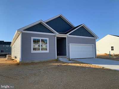 230 Steamboat Ave Felton, DE 19943