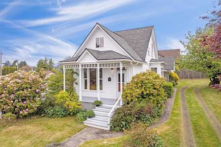 335 Columbia St Cathlamet, WA 98612