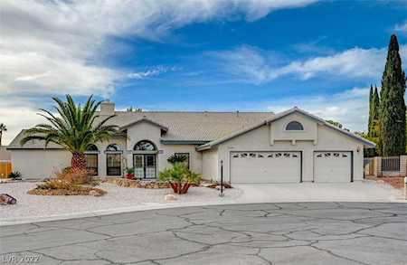 5401 Los Serranos Circle Las Vegas, NV 89130