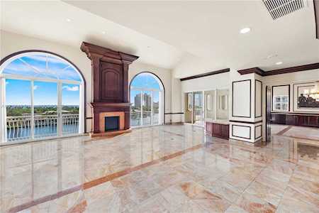 19925 NE 39th Pl #PH-02 Aventura, FL 33180