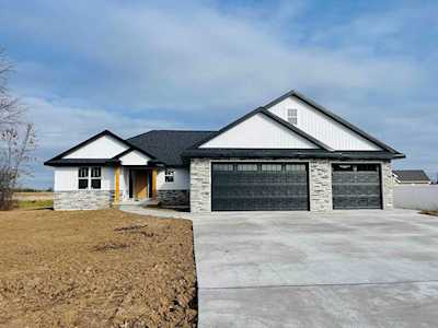 2242 Rowling Rd De Pere, Village of Hobart, WI 54115