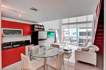 253 NE 2nd St #626 Miami, FL 33132