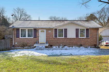 144 Dennis Rd Hendersonville, TN 37075