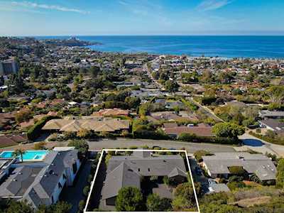8067 Calle Del Cielo La Jolla, CA 92037