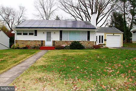 132 Lakedale Dr Lawrence, NJ 08648