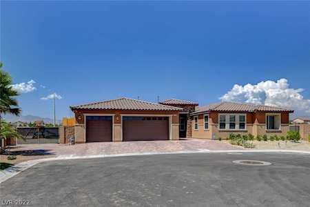 8498 Pine Glade Ct Las Vegas, NV 89113