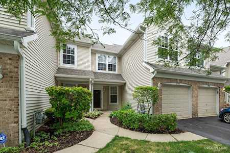 2978 Waters Edge Circle #2978 Aurora, IL 60504
