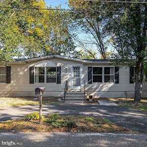 85 Hickory Ave Mantua, NJ 08051