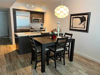55 SE 6th St #1800 Miami, FL 33131