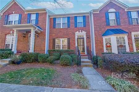 19532 Makayla Ln Cornelius, NC 28031