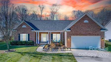 2006 Hollyhedge Ln Indian Trail, NC 28079