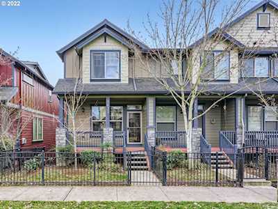 1431 NE Lockheart LN Hillsboro, OR 97124