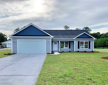 4196 Woodlawn Dr. Loris, SC 29569
