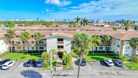 17001 NE 13th Ave #108 Miami, FL 33162