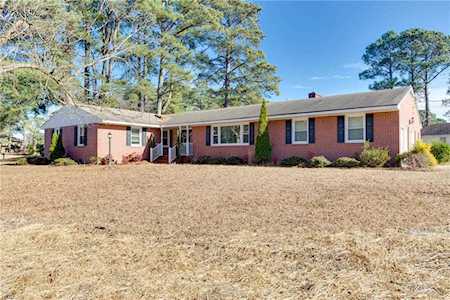 411 Robin Rd Portsmouth, VA 23701