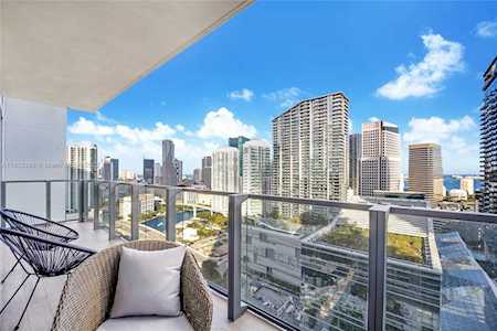 88 SW 7th St #2309 Miami, FL 33130