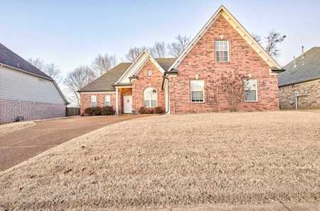 65 Whispering Creek Dr Oakland, TN 38060