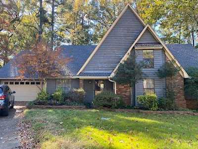 4749 Forest Lakes Cv Memphis, TN 38128