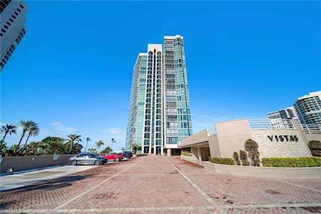 4651 N Gulf Shore Blvd #405 Naples, FL 34103