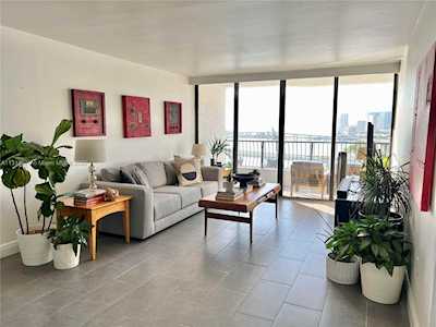 555 NE 15th St #14I Miami, FL 33132