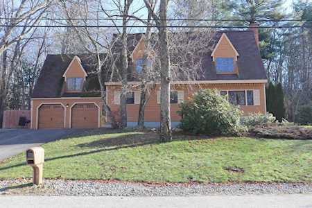28 Whitehall Terrace Hooksett, NH 03106