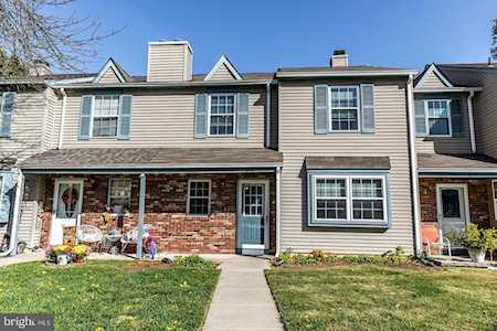 818 Saint Regis Ct Mantua, NJ 08051