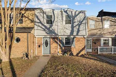 712 White Hall Ln Virginia Beach, VA 23462