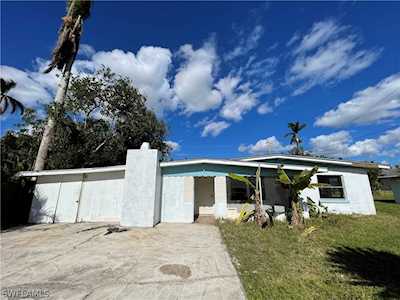 78 Victoria Dr North Fort Myers, FL 33917