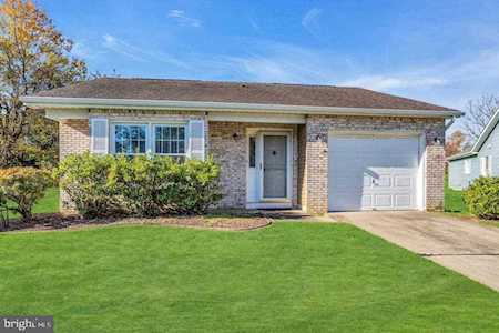 1463 Falconcrest Ct Toms River, NJ 08755