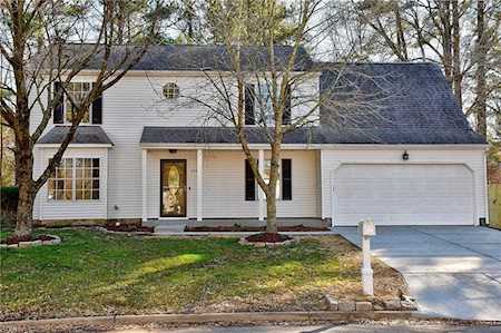 2229 Mansion Cross Ln Virginia Beach, VA 23456