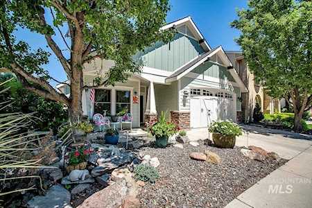 4551 N Mackenzie Ln Boise, ID 83703