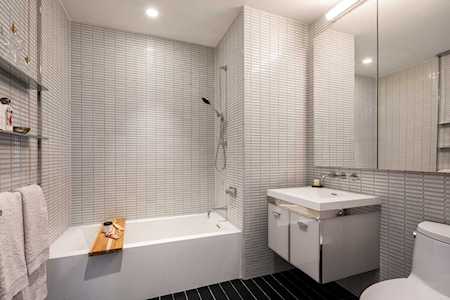 252 South St #23M New York, NY 10002