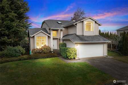 3903 15th Ave SE Puyallup, WA 98372
