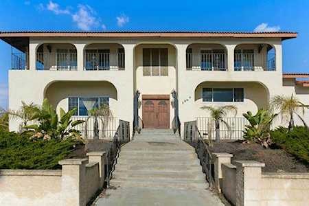 2904 Levante Carlsbad, CA 92009
