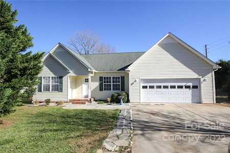 1108 Steele Meadows Dr Fort Mill, SC 29715
