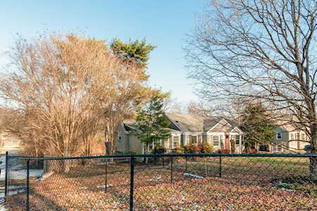 2225 Fernwood Dr Nashville, TN 37216