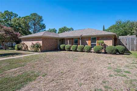 7501 Ridgeway Avenue North Richland Hills, TX 76182