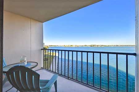 7700 Sun Island Dr S #304 South Pasadena, FL 33707