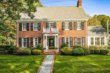 120 Central St Hingham, MA 02043