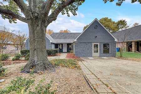 8105 Courageous Drive Rowlett, TX 75089