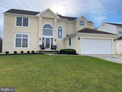 37 Moray Ln Sewell, NJ 08080