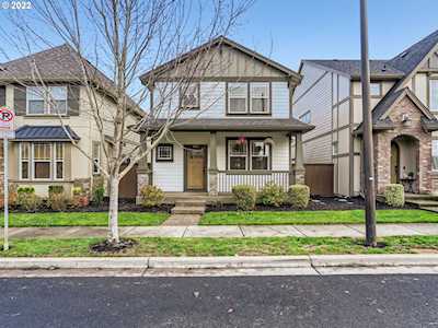 442 SW 203rd TER Beaverton, OR 97006
