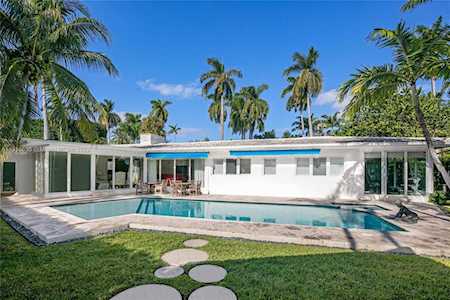 61 La Gorce Cir Miami Beach, FL 33141