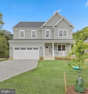 1305 Dark Horse Ct Edgewater, MD 21037
