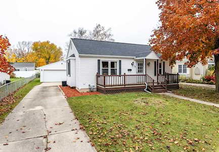 717 Gray St Green Bay, City of Green Bay, WI 54304