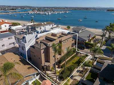 822 Kennebeck Ct San Diego, CA 92109