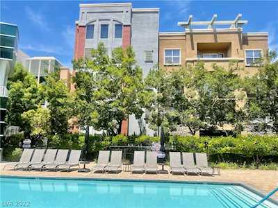 62 E Serene Ave #218 Las Vegas, NV 89123