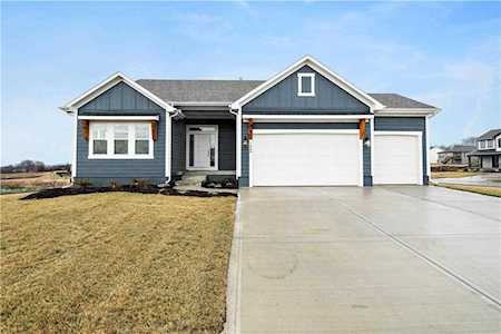 1600 SW Buckthorn St Lee's Summit, MO 64082